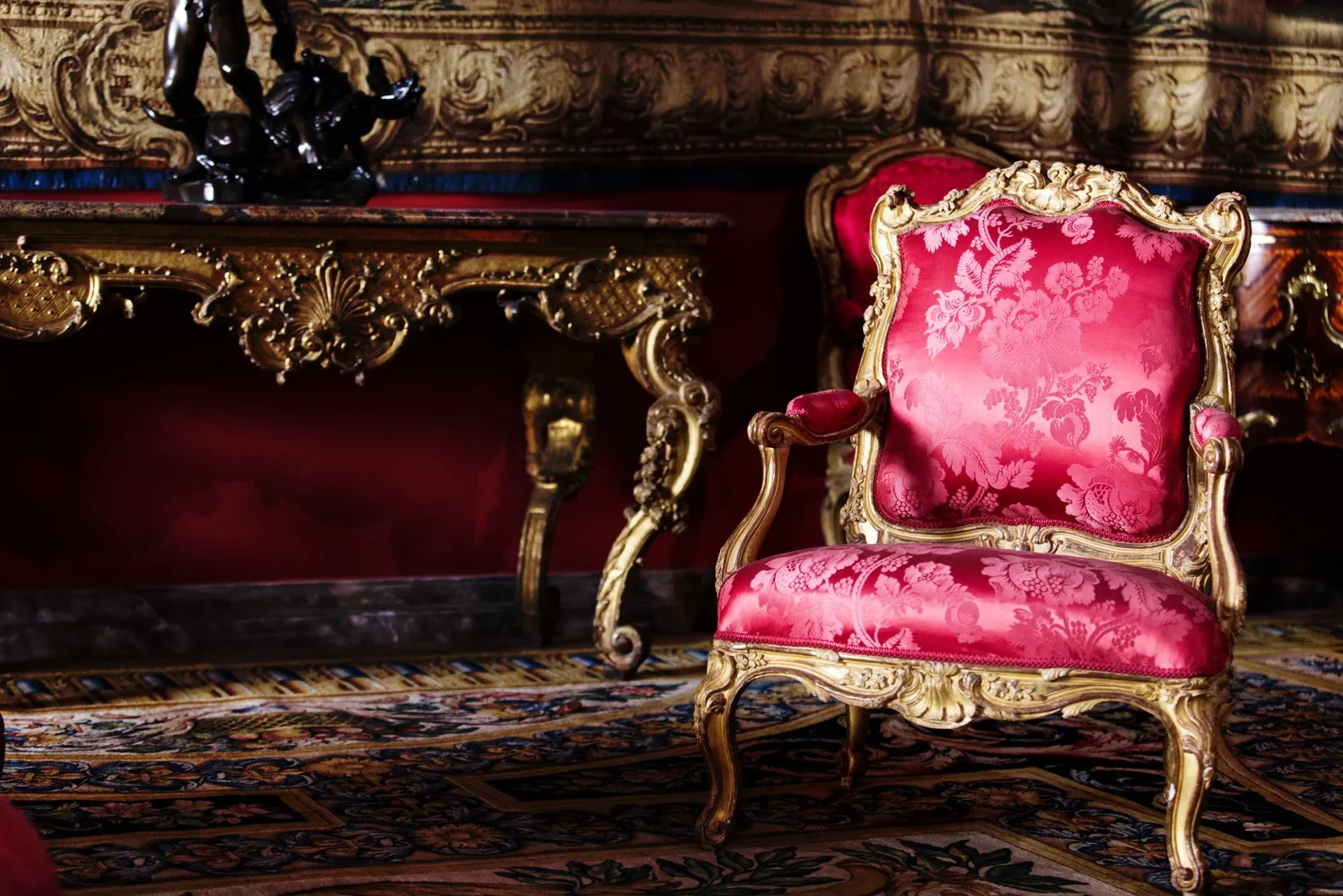 Baroque Interior Design: Opulent Grandeur for Dramatic Spaces