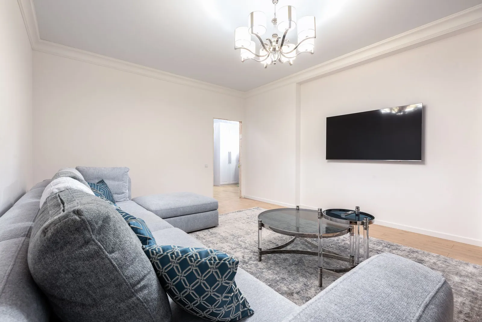 How to Use AI to Redesign Your Room (Step-by-Step)