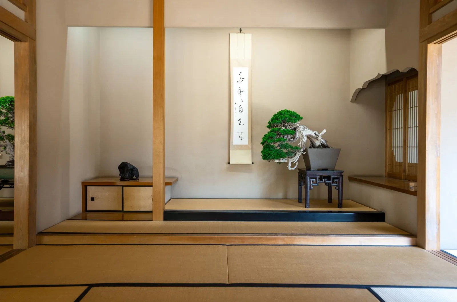 Minimal Japanese Interior Design: Serenity in Simplicity
